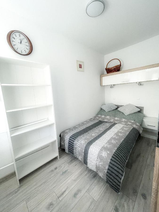 Apartamentyprzymorzu Marytka W Centrum Blisko Morza 코워브제크 외부 사진